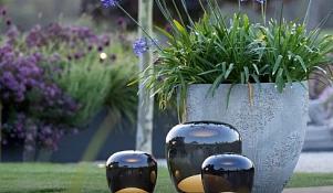<p>In-lite Verlichting – Sfeervol en Functioneel Tuinlicht<br />
Wilt u uw tuin, oprit of terras sfeervol verlichten met een duurzaam en stijlvol verlichtingssysteem? <strong>In-lite</strong> is dé specialist in slimme, energiezuinige buitenverlichting die eenvoudig te installeren is en naadloos aansluit op elke tuinstijl.<br />
Bij D'Ouwe Steen BV adviseren wij In-lite verlichting volledig op maat. Zo geniet u ‘s avonds van een warme ambiance en verhoogt u de veiligheid rondom uw woning.</p>

<p>Waarom kiezen voor In-lite?<br />
<strong>Modulair systeem</strong> – makkelijk uit te breiden of aan te passen<br />
<strong>Energiezuinig</strong> – LED-verlichting met lage stroomkosten<br />
<strong>Robuust en duurzaam</strong> – weer- en vorstbestendig<br />
<strong>Veilig in gebruik</strong> – laagspanning (12V) met een eenvoudig plug & play systeem<br />
​<strong>Breed assortiment</strong> – van grondspots en wandlampen tot sensorverlichting</p>
