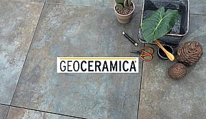 <p>Wilt u de luxe uitstraling van keramiek, maar zonder de technische uitdagingen van traditionele keramische tegels? Kies dan voor <strong>GeoCeramica®</strong>: een innovatieve tegel die het beste van twee werelden combineert. Bij D'Ouwe Steen BV leverenwe GeoCeramica® tegels vakkundig en volgens de hoogste kwaliteitseisen.</p>

<p>Wat is GeoCeramica®?<br />
GeoCeramica® is een unieke tegel bestaande uit een hoogwaardige keramische toplaag, verlijmd op een stabiele betonnen onderlaag. Hierdoor krijgt u de uitstraling van keramiek, met het leggemak en de stabiliteit van een betontegel. Geen speciale lijmbedden of drainagesystemen nodig – gewoon aan te leggen op een gestabiliseerd zandbed.</p>
