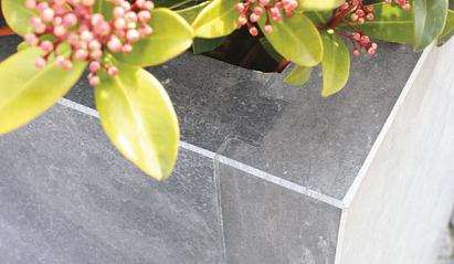 Blue Stone bloembak taps 30x30x60 cm. gezoet