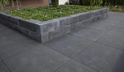 LINEA BLOCK SMALL *12X12X60CM* BLACK