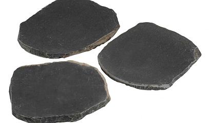 Stapsteen Basic Basalt 40 cm 3 cm dik, gezoet en getrommeld