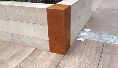 Stapelblok afdek hoek 15x15x43 cm Corten